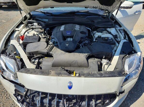 ZAM56RRLXH1217398 2017 MASERATI QUATTROPOR White Вид задньої частини салону