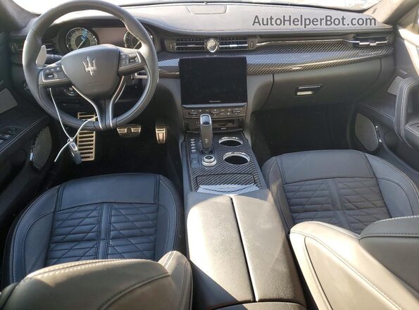 ZAM56YRMXPX422248 2023 MASERATI QUATTROPOR Black Widok deski rozdzielczej