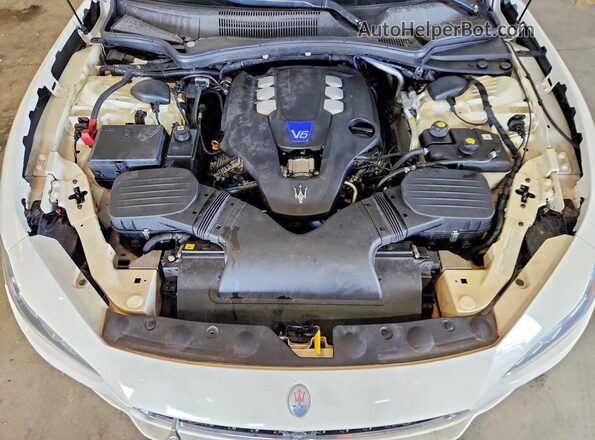 ZAM57RSS1H1212749 2017 MASERATI GHIBLI White Widok wnętrza z tyłu