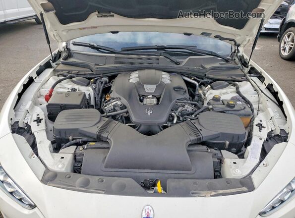 ZAM57XSA8L1351443 2020 MASERATI GHIBLI White Widok wnętrza z tyłu