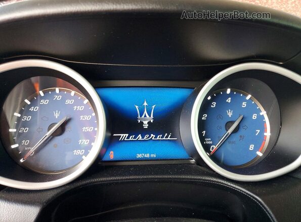 ZAM57YTA6J1296685 2018 MASERATI GHIBLI Красный Вид щитка приборов