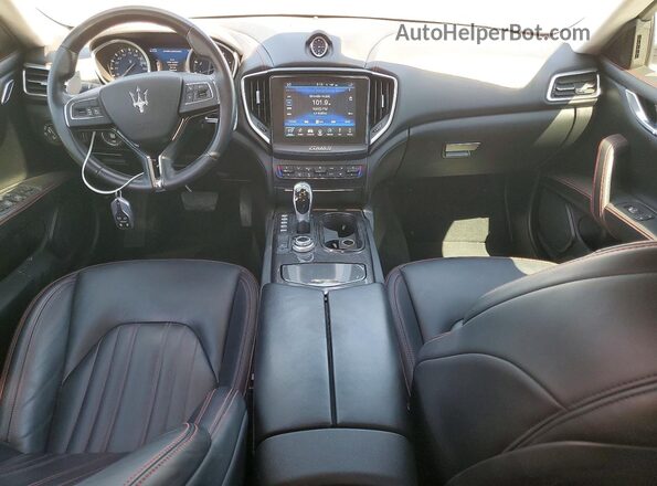 ZAM57YTA7J1292533 2018 MASERATI GHIBLI White Widok deski rozdzielczej