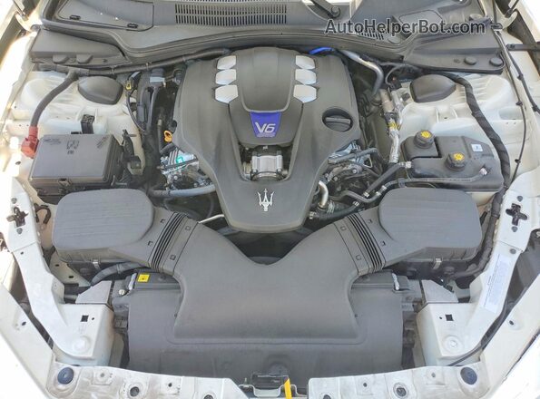 ZAM57YTA7J1292533 2018 MASERATI GHIBLI White Widok wnętrza z tyłu