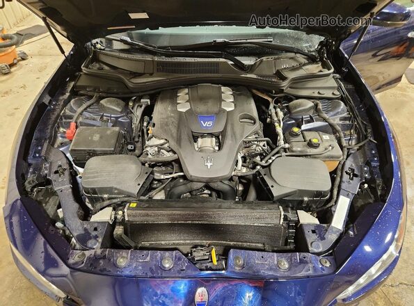 ZAM57YTAXK1313232 2019 MASERATI GHIBLI Blue Rear interior view
