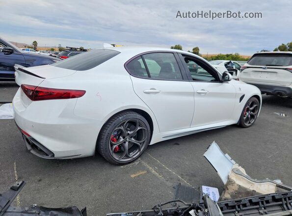 ZARFAEAV2J7583572 2018 ALFA ROMEO GIULIA White ხელსაწყოთა პანელის ხედი