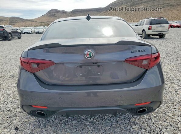 ZARFAECN2J7599493 2018 ALFA ROMEO GIULIA Gray Widok z tyłu