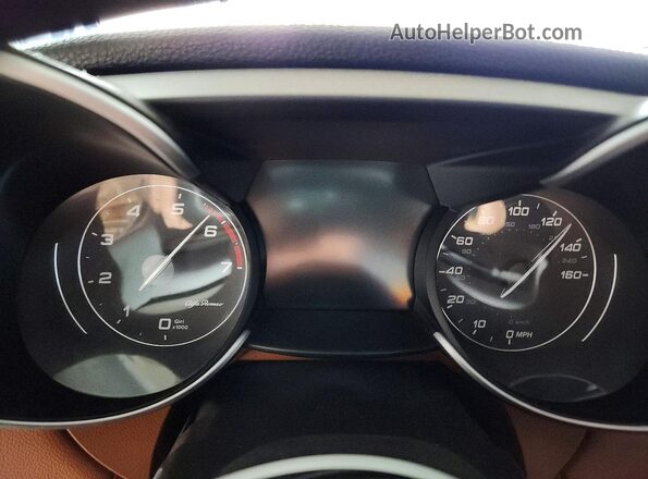 ZARFAECN4J7587801 2018 ALFA ROMEO GIULIA Red ხელსაწყოთა პანელის ხედი