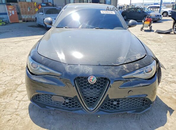 ZARFAECNXJ7596650 2018 ALFA ROMEO GIULIA Черный Вид спереди