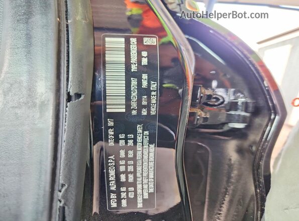 ZARFAEDN2J7570817 2018 ALFA ROMEO GIULIA Черный Вид подкапотного пространства