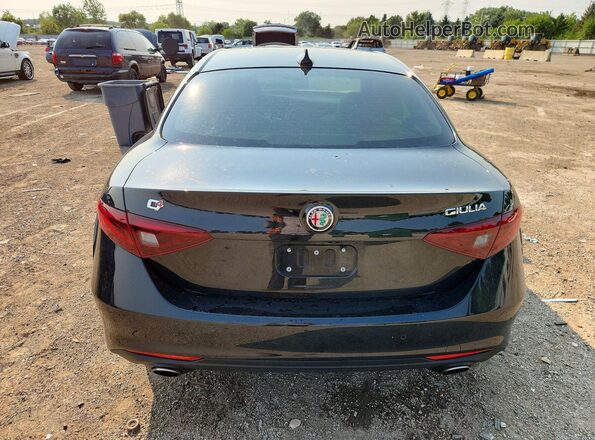 ZARFAEDN4J7593757 2018 ALFA ROMEO GIULIA Black Rear view