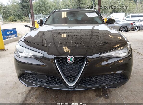 ZARFAEDNXH7540099 2017 ALFA ROMEO GIULIA Black Rear interior view