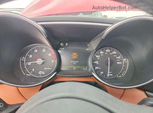 ZARFAEEN4J7580652 2018 ALFA ROMEO GIULIA Red Vista del cuadro de instrumentos