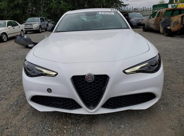 ZARFAMAN1K7609249 2019 ALFA ROMEO GIULIA White Widok z przodu