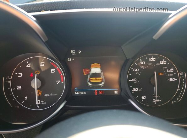 ZARFAMAN1M7647552 2021 ALFA ROMEO GIULIA Black Вид щитка приладів