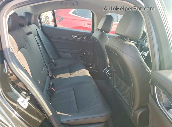 ZARFAMAN1M7647552 2021 ALFA ROMEO GIULIA Black Вид задніх сидінь