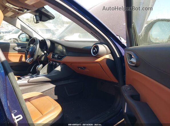 ZARFAMAN2L7637031 2020 ALFA ROMEO GIULIA Blue Вид салону спереду