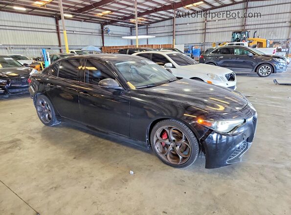 ZARFAMAN4K7622335 2019 ALFA ROMEO GIULIA Black Przód prawy