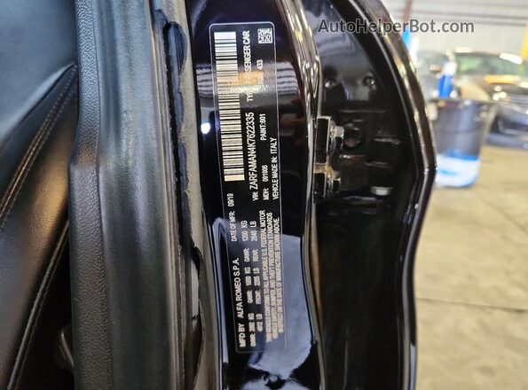 ZARFAMAN4K7622335 2019 ALFA ROMEO GIULIA Black Widok naklejki z numerem VIN