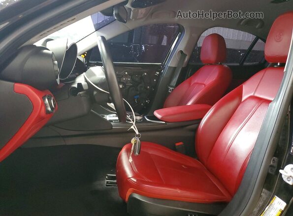 ZARFAMAN9L7635812 2020 ALFA ROMEO GIULIA Black Vista interior delantera