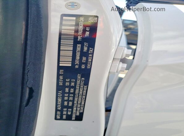 ZARFAMANXK7599336 2019 ALFA ROMEO GIULIA White Vista del compartimento del motor