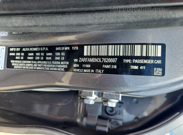 ZARFAMBN3L7626697 2020 ALFA ROMEO GIULIA Gray Engine compartment view
