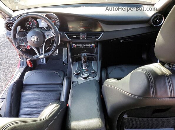 ZARFAMBN4K7605419 2019 ALFA ROMEO GIULIA Red Widok deski rozdzielczej