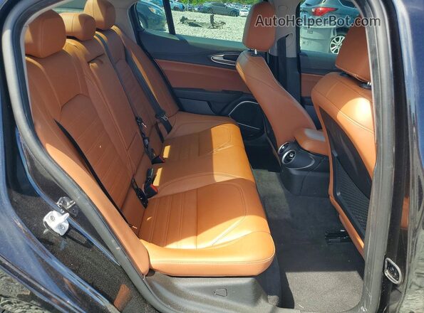 ZARFAMBNXK7612049 2019 ALFA ROMEO GIULIA Black Rear seats view
