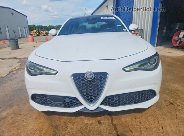 ZARFANBN1N7656189 2022 ALFA ROMEO GIULIA White Vista frontal