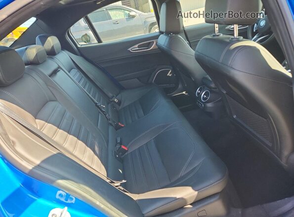 ZARFANBN3N7665573 2022 ALFA ROMEO GIULIA Blue Вид задніх сидінь