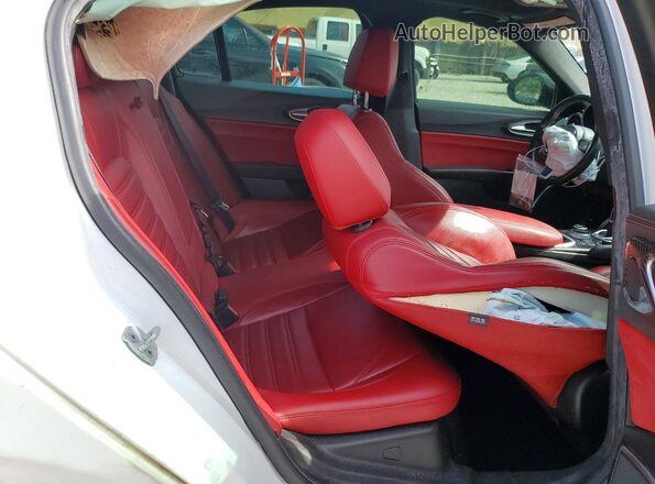 ZARFANBN9M7640918 2021 ALFA ROMEO GIULIA White Vista de los asientos traseros