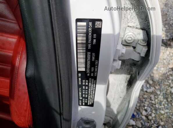 ZARFANBN9M7640918 2021 ALFA ROMEO GIULIA White Vista del compartimento del motor