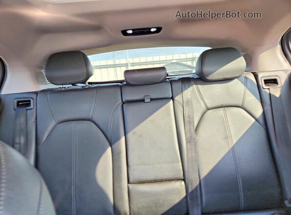 ZASFAKBNXJ7B71902 2018 ALFA ROMEO STELVIO Silver Vista de los asientos traseros