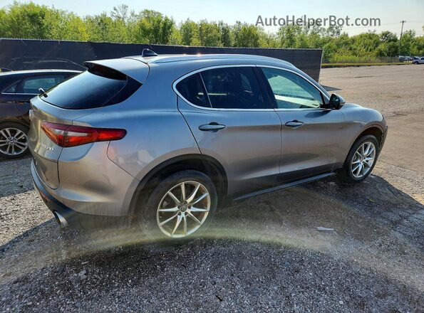 ZASFAKBNXJ7B71902 2018 ALFA ROMEO STELVIO Silver Trasero derecho