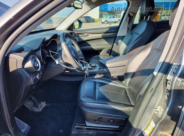 ZASFAKBNXJ7B71902 2018 ALFA ROMEO STELVIO Silver Vista interior delantera