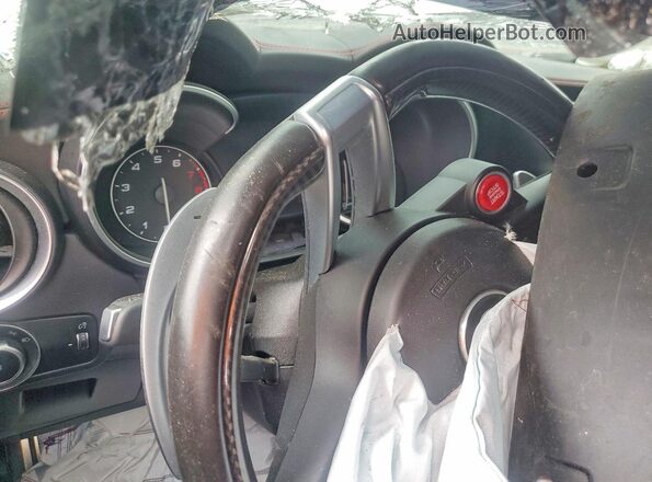 ZASFAKEV2J7C18478 2018 ALFA ROMEO STELVIO Красный Вид щитка приборов
