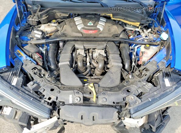 ZASFAKEVXJ7C21502 2018 ALFA ROMEO STELVIO Blue Engine compartment view