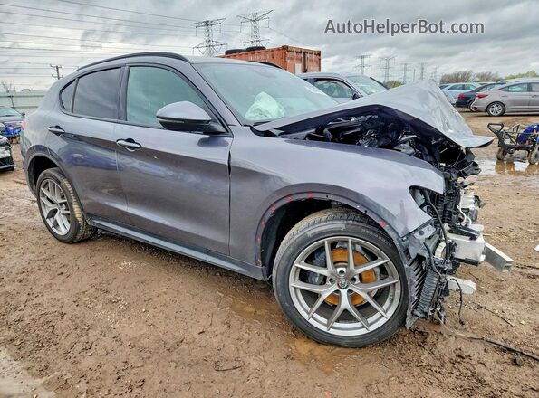ZASFAKNN3J7B68965 2018 ALFA ROMEO STELVIO Gray Առջևի աջ