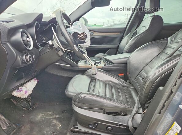 ZASFAKNN3J7B68965 2018 ALFA ROMEO STELVIO Gray Սալոնի դիմացի տեսք