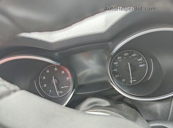 ZASFAKNN3J7B68965 2018 ALFA ROMEO STELVIO Gray Սարքավորումների վահանակի տեսք