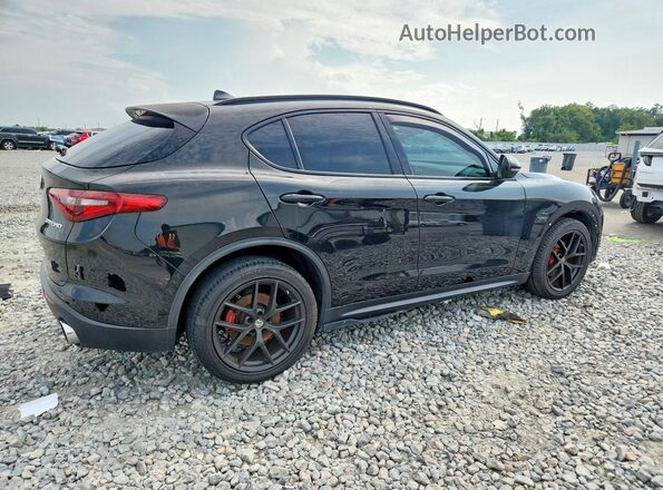 ZASFAKNN4J7C00385 2018 ALFA ROMEO STELVIO Черный Задняя правая четверть