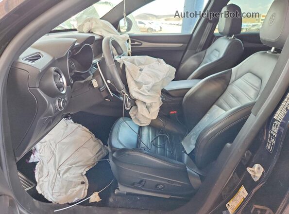 ZASFAKNN5J7C00380 2018 ALFA ROMEO STELVIO Черный Вид салона спереди