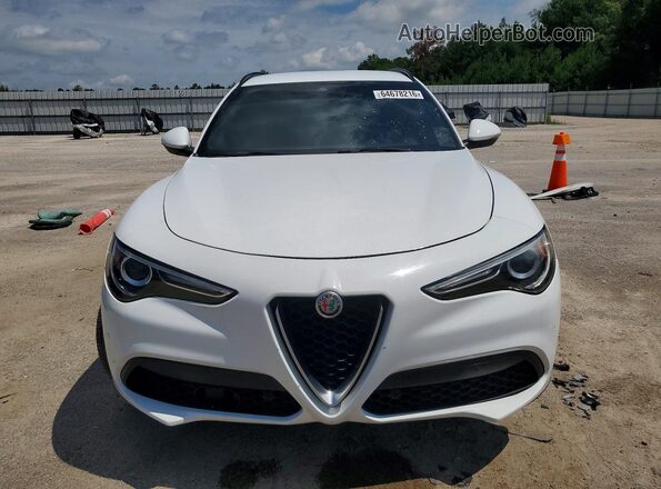 ZASFAKNN6J7C10688 2018 ALFA ROMEO STELVIO White Դիմացի տեսք