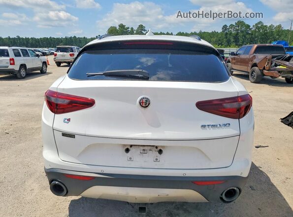 ZASFAKNN6J7C10688 2018 ALFA ROMEO STELVIO White Հետևի տեսք