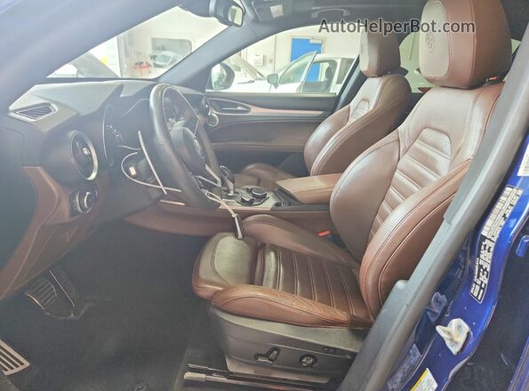 ZASFAKNN7J7B88474 2018 ALFA ROMEO STELVIO Blue Սալոնի դիմացի տեսք