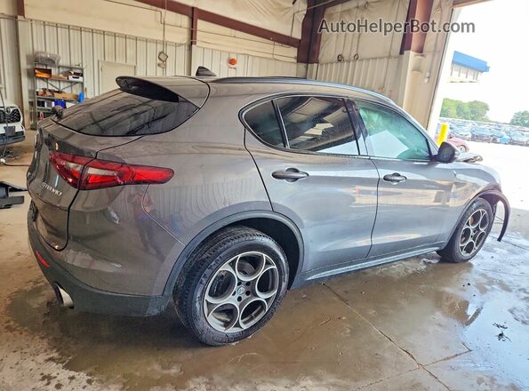 ZASFAKPN1J7B76902 2018 ALFA ROMEO STELVIO Угольный Задняя правая четверть