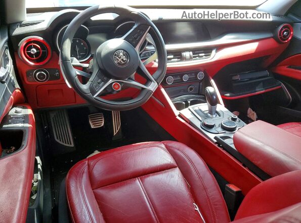 ZASFAKPN9J7B88280 2018 ALFA ROMEO STELVIO Серебряный Вид панели приборов