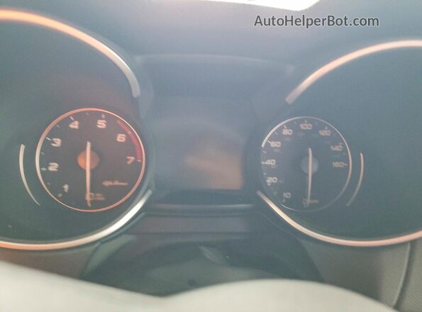 ZASPAJAN2N7D30045 2022 ALFA ROMEO STELVIO Red ხელსაწყოთა პანელის ხედი