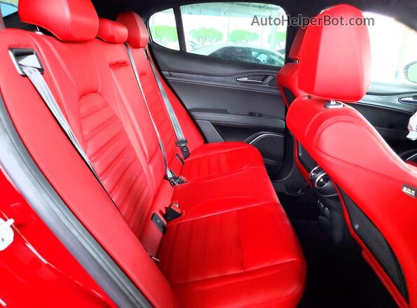 ZASPAJAN2N7D30045 2022 ALFA ROMEO STELVIO Red უკანა სალონის ხედი