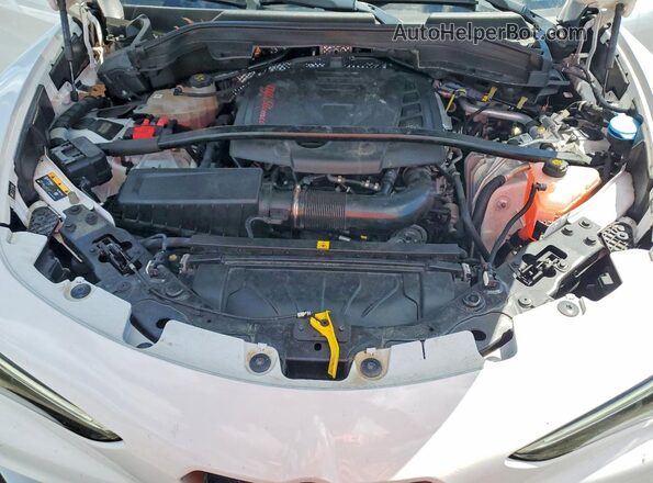 ZASPAJAN3L7C93746 2020 ALFA ROMEO STELVIO White Vista del compartimento del motor