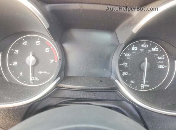 ZASPAJAN4L7C96803 2020 ALFA ROMEO STELVIO Red Vista del cuadro de instrumentos